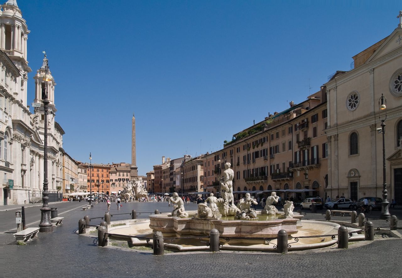 Площадь Навона (Piazza Navona) и фонтан Мавра (Fontana del Moro)