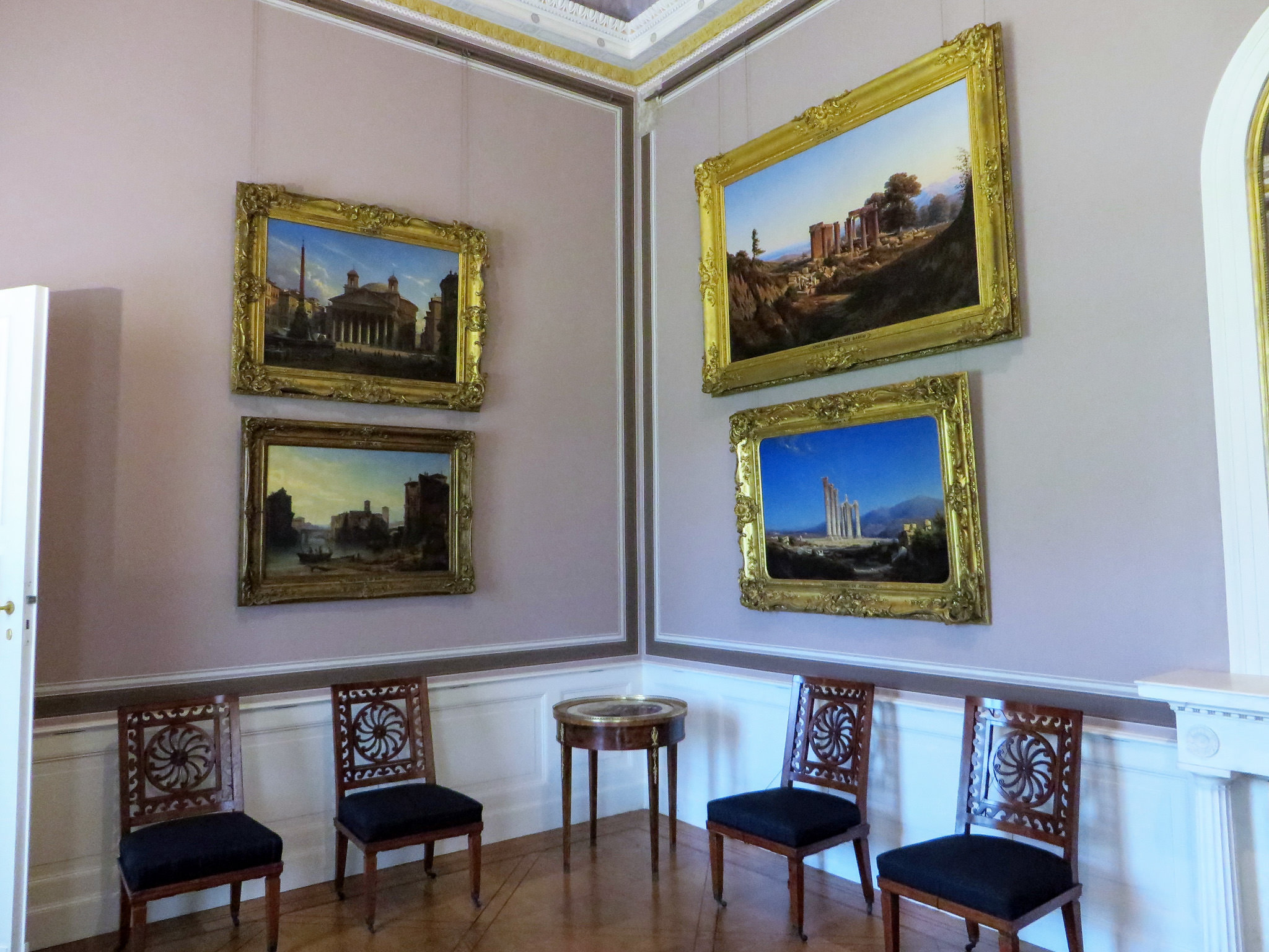 Комната в музее