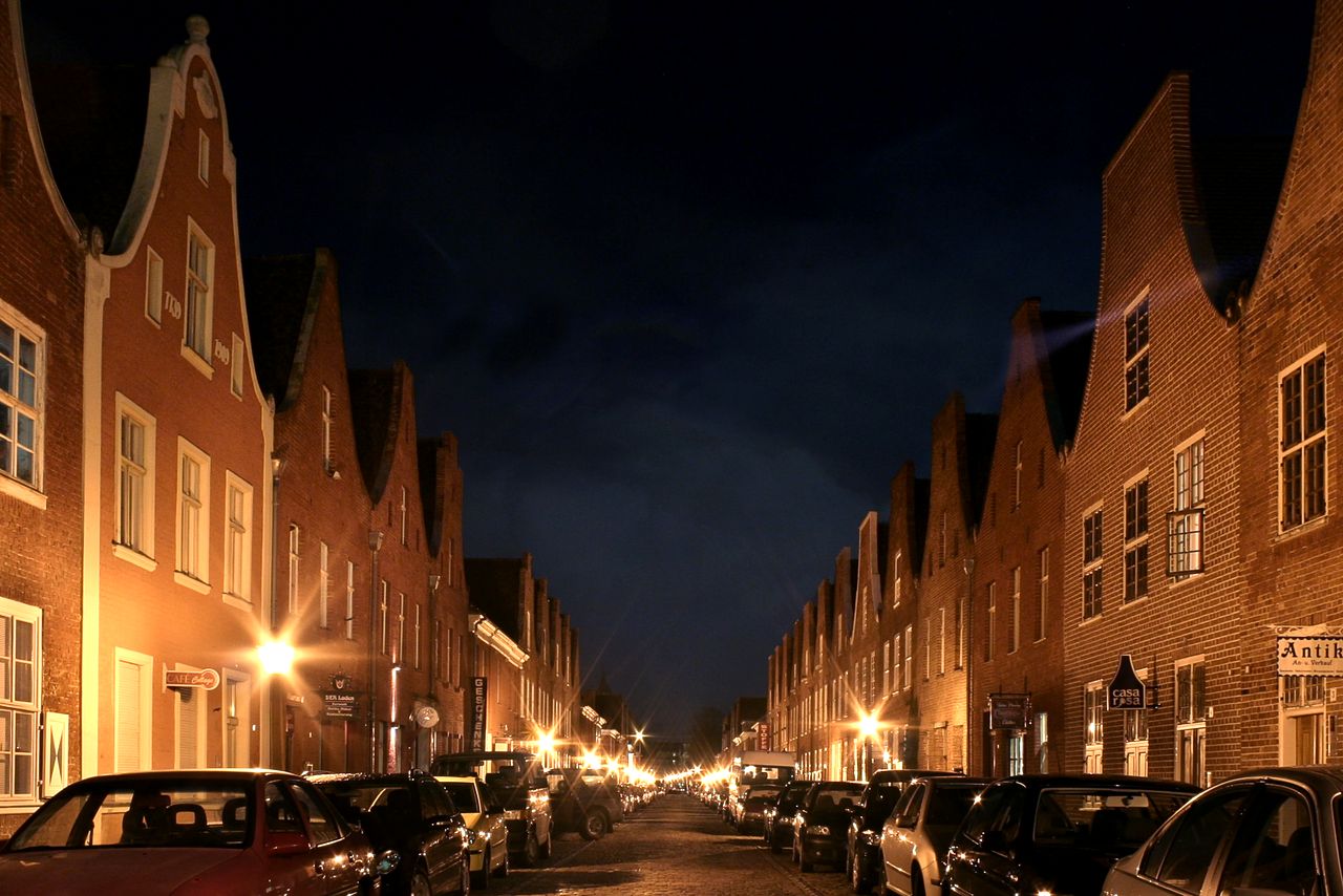 Голландский квартал вечером