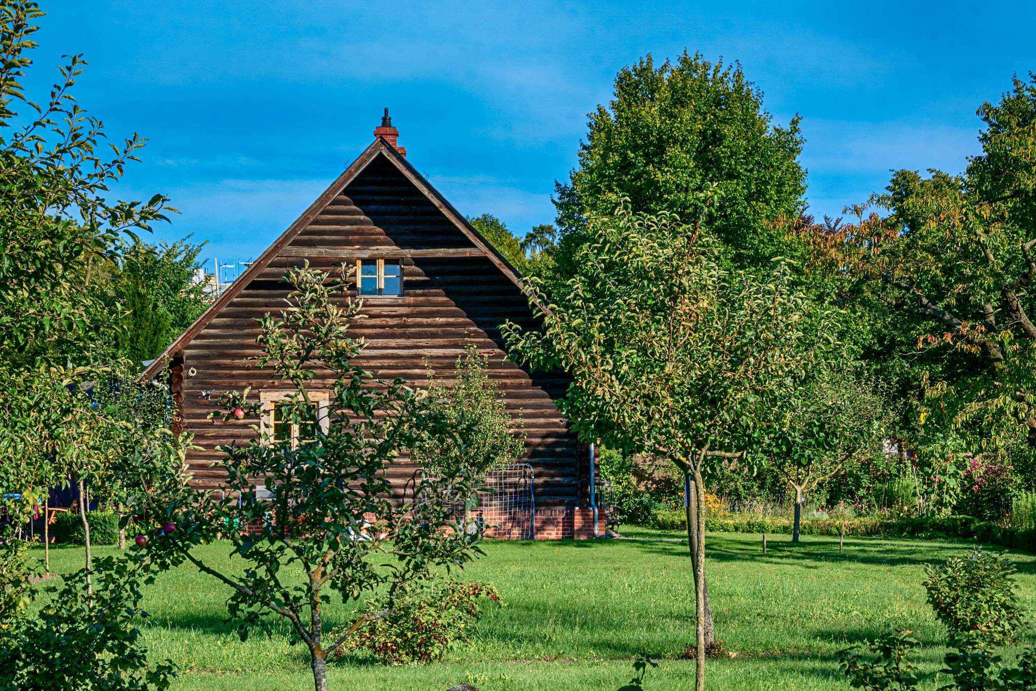 Дом с садом