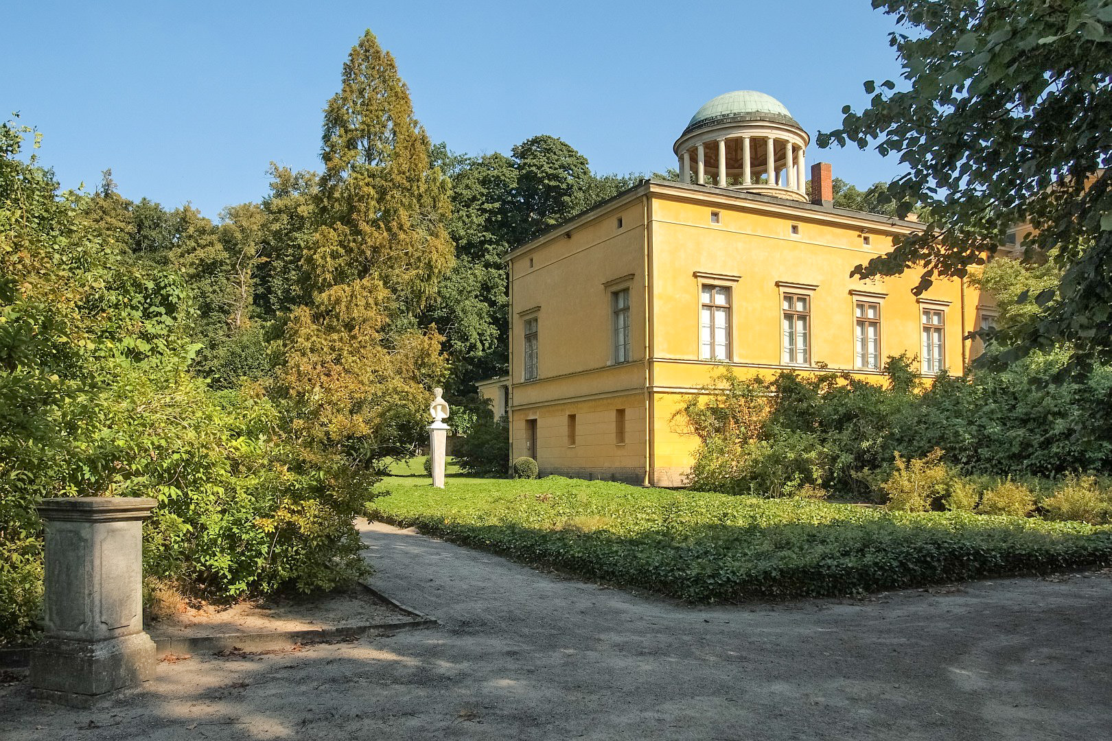 Башня с бельведером