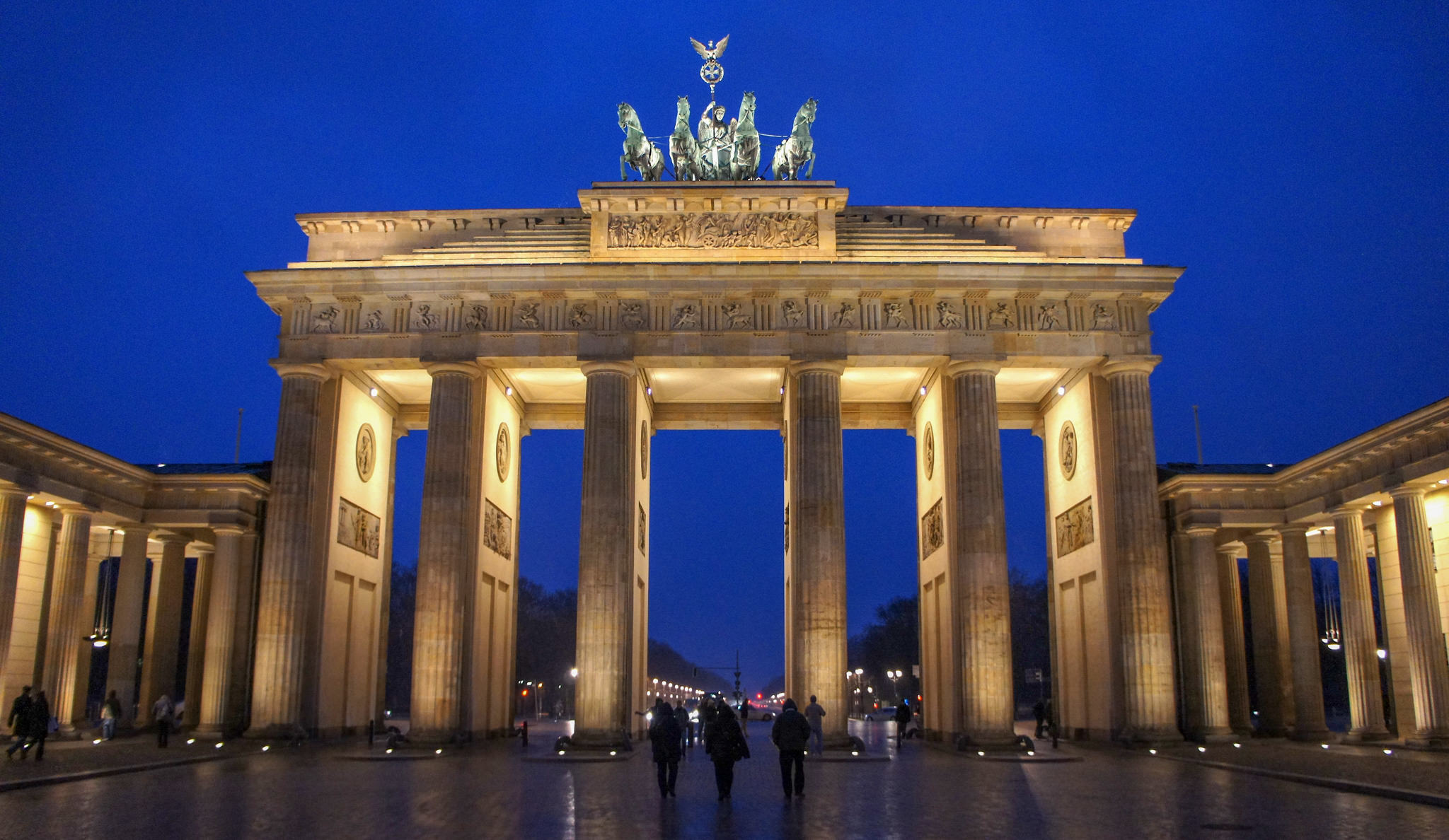 Бранденбургские ворота с восточной стороны
