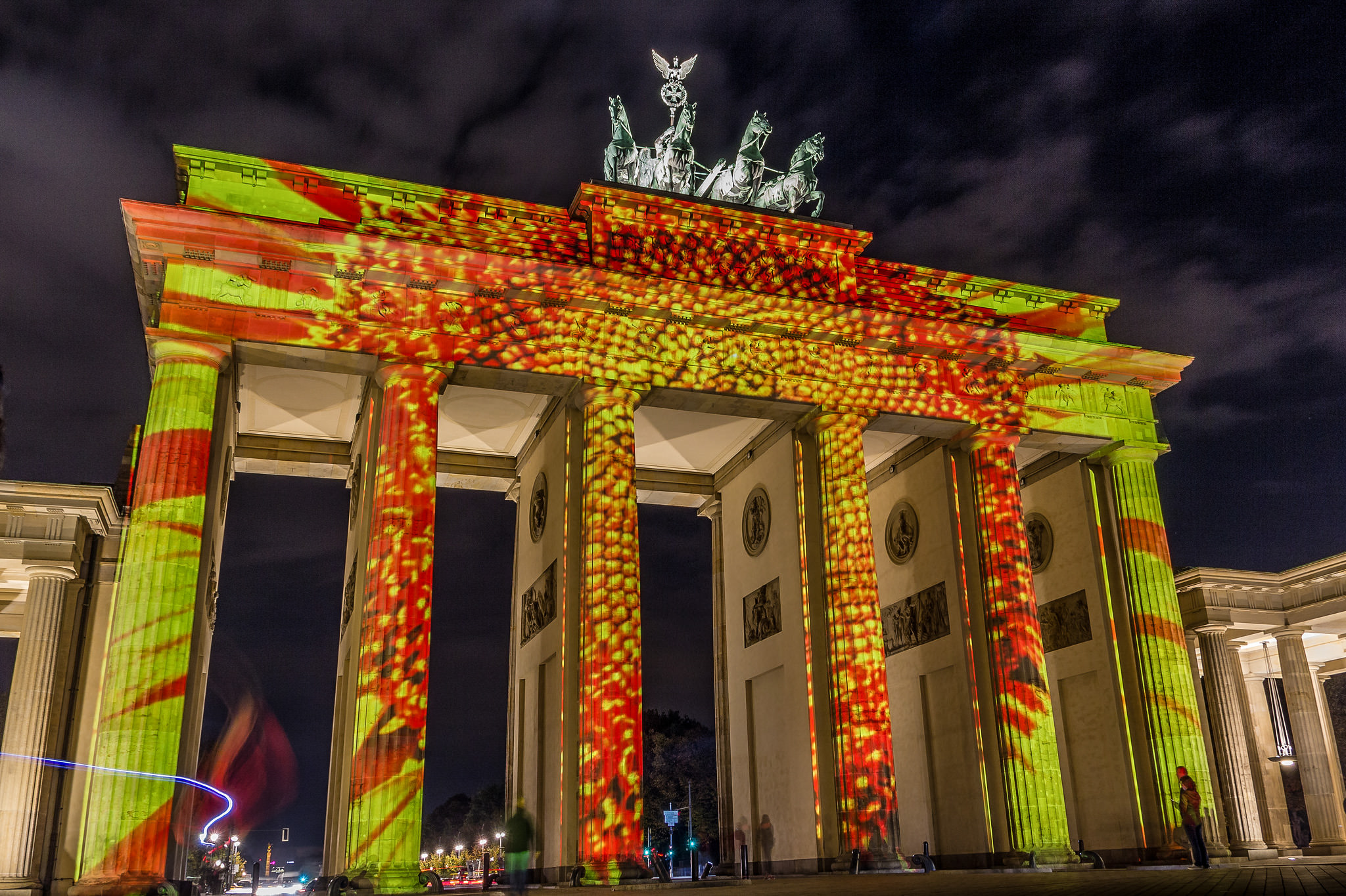 Праздничное освещение ворот