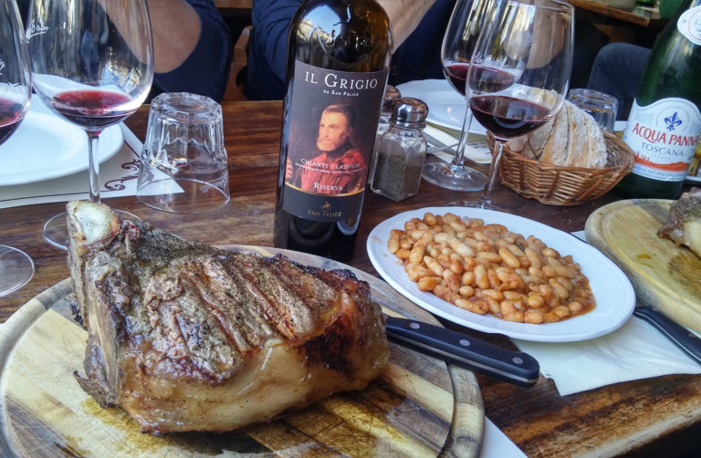 Места для «своих»