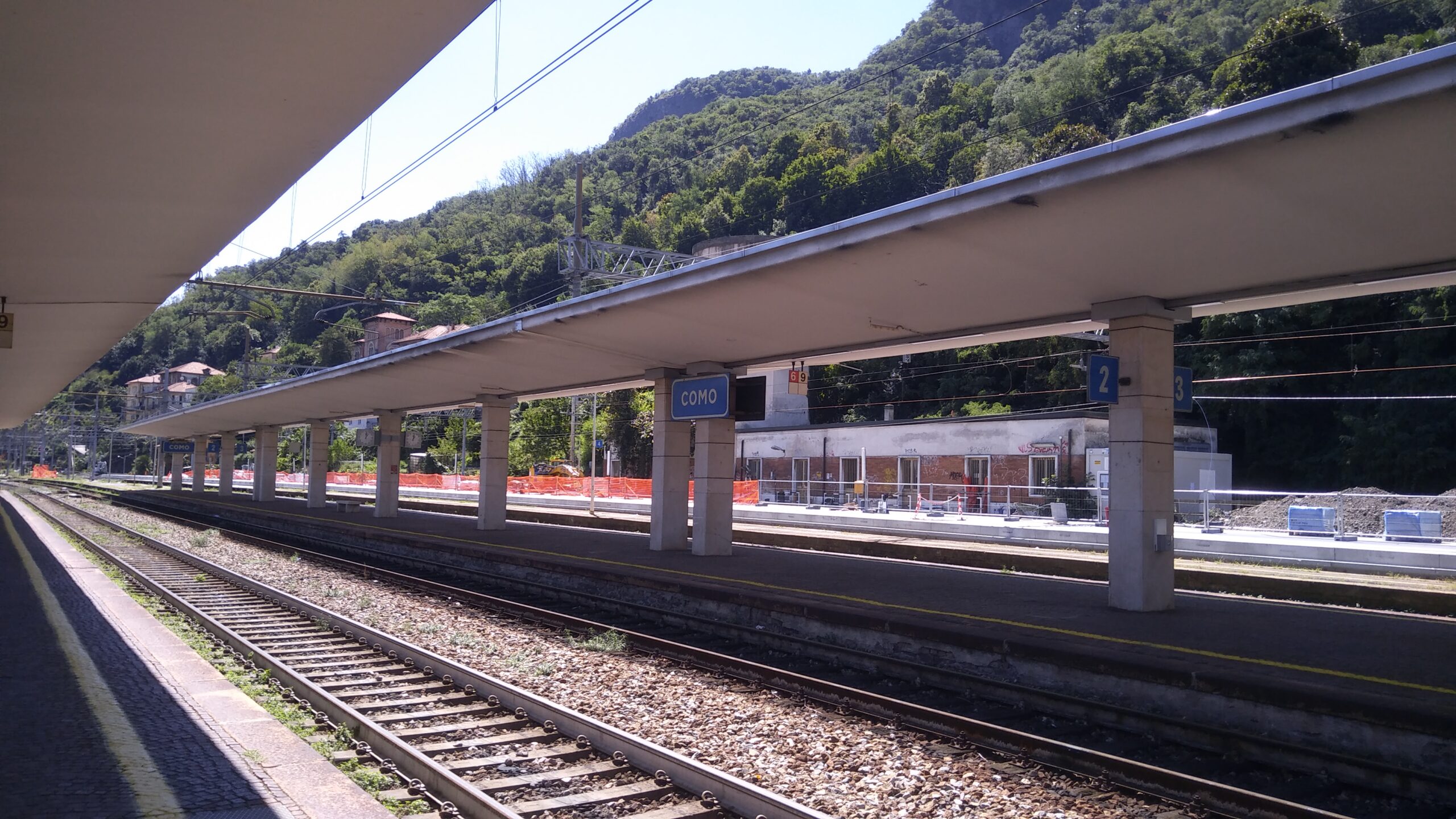 Como San Giovanni platforms